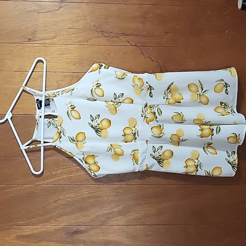 Adorable Lemon romper 🍋